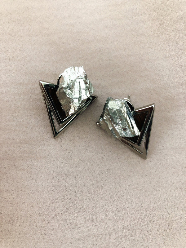 tz894 ORGANIC WOOD EARRING