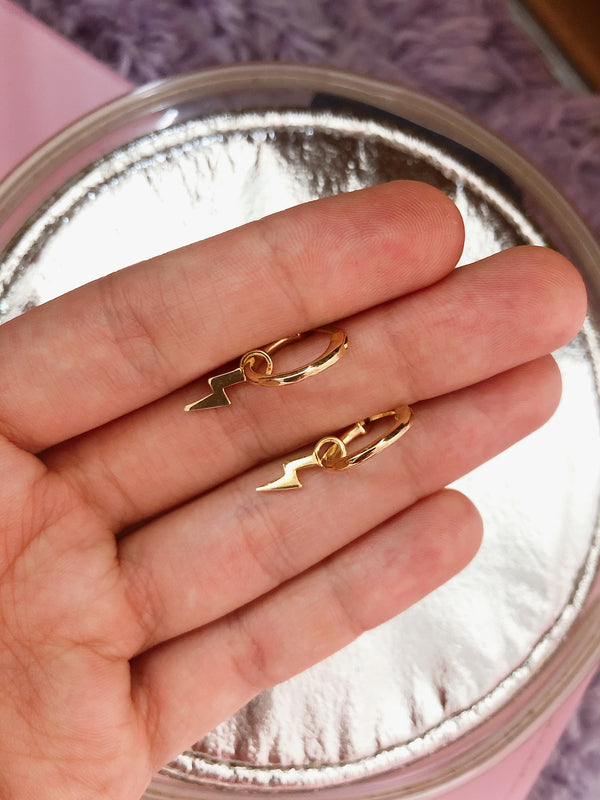 Flash earing
