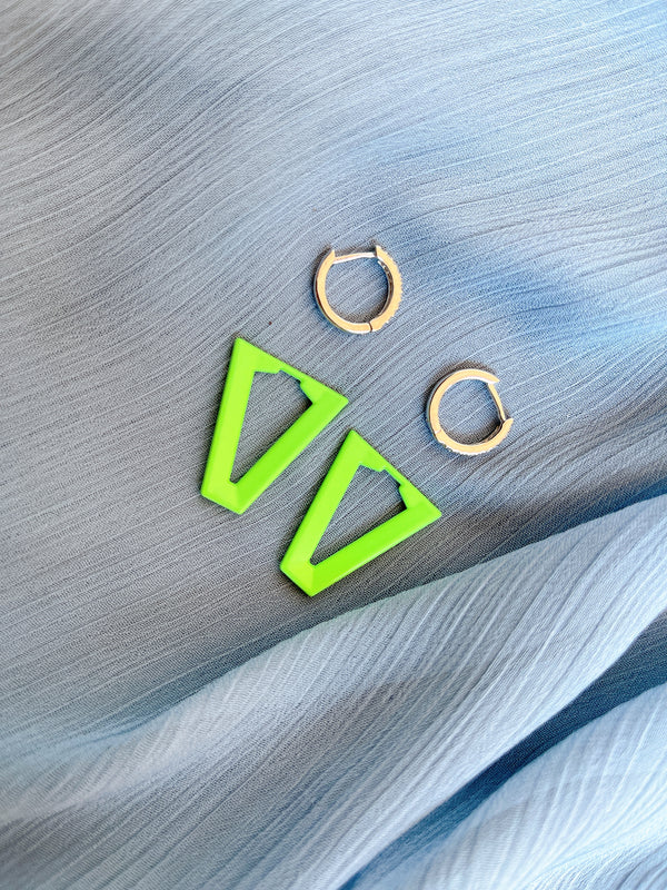 Tz105 triangle silver